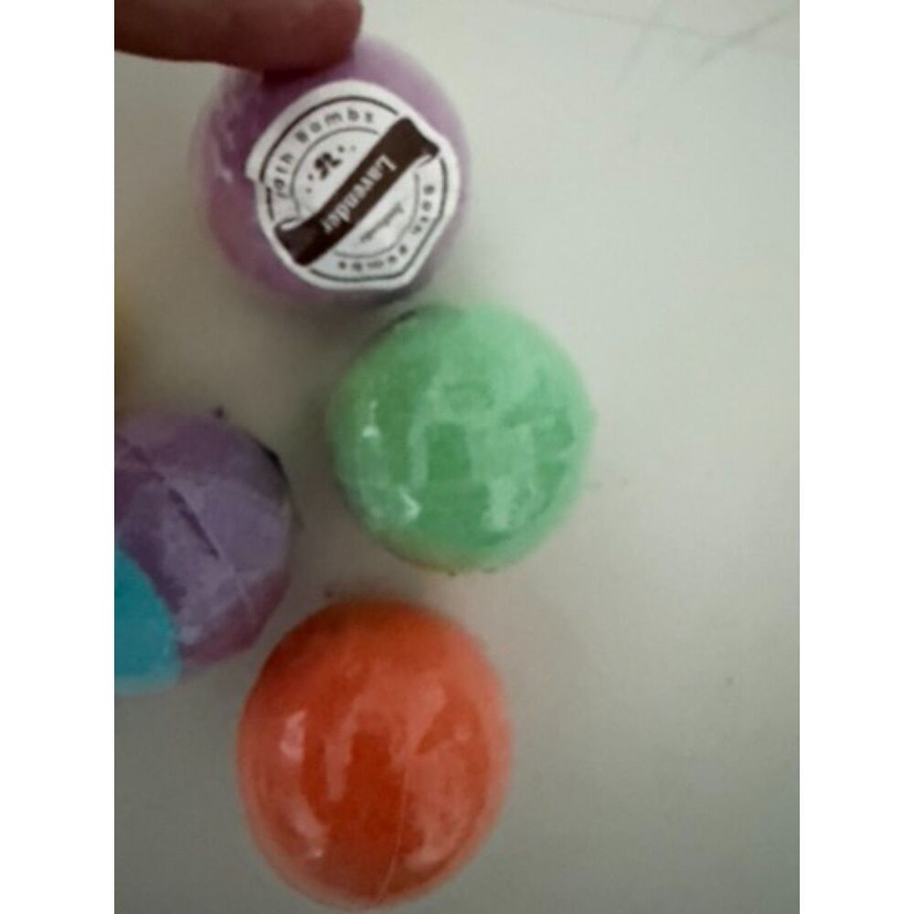 6 bath bombs different colors and scents NEW